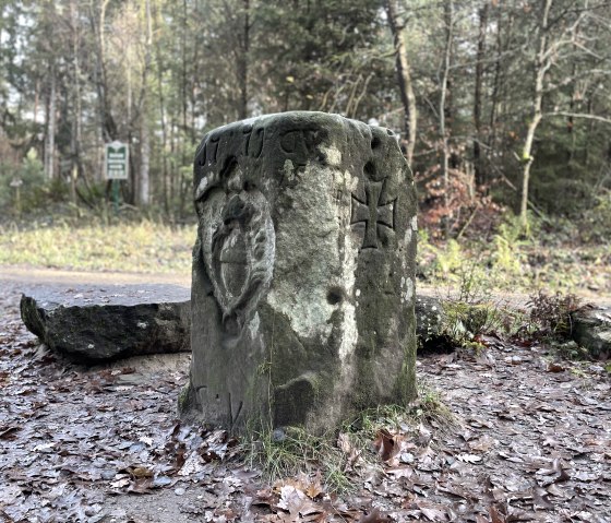 Maria-Theresien-Stein nahe Bollendorf, © Naturpark Südeifel/Ansgar Dondelinger