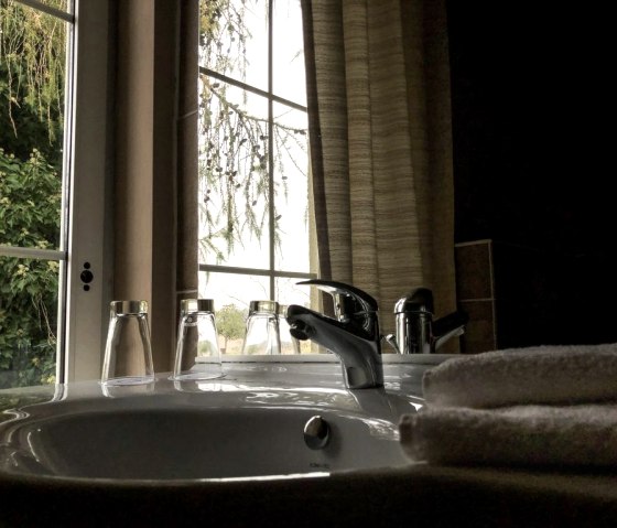 Badezimmer 2, &copy; Denis