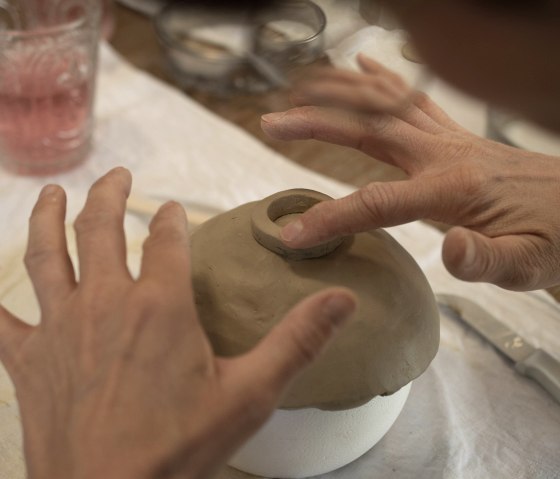 Flyer T&ouml;pferwerkstatt, &copy; Nadine H&auml;fner