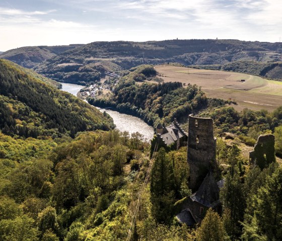 Blick auf Burg Falkenstein und die Our, &copy; Eifel Tourismus GmbH, Dominik Ketz