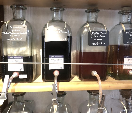 Caf&eacute; Prinz bietet eine Auswahl an Essig & &Ouml;l an, &copy; TI Bitburger Land