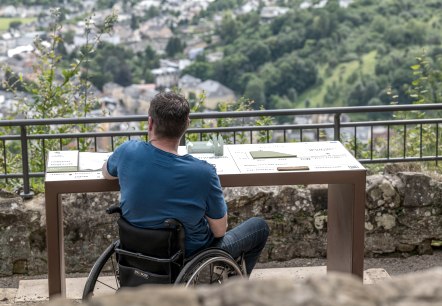 Liboriuskapelle Ernzen Plattform Tastmodell, &copy; Naturpark S&uuml;deifel/Thomas Urbany