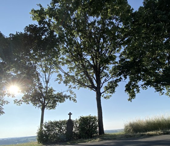 Wegekreuz am Wanderweg Olmscheid 2, &copy; Ingo Kleis