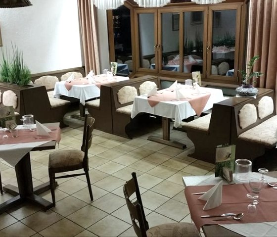 Restaurant, &copy; Hote am Schwimmbad