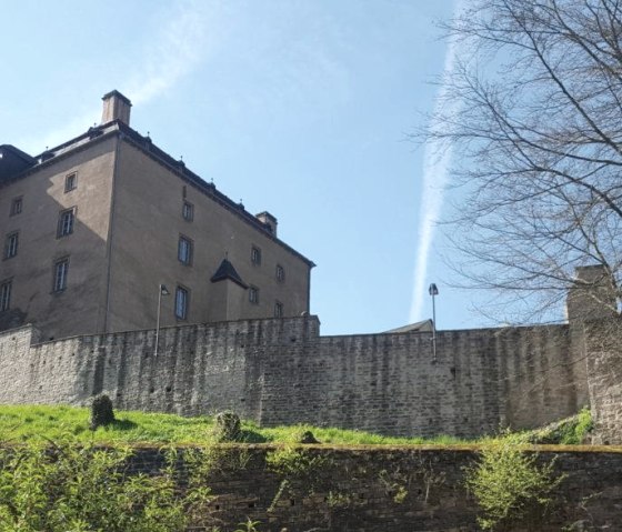 Blick auf Schloss Malberg von der Terrasse, &copy; Berber Swart
