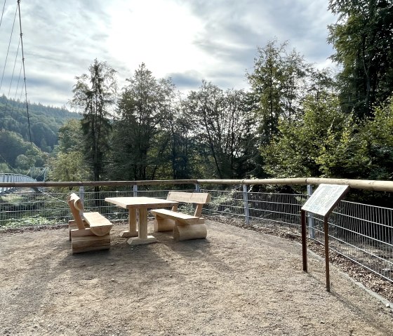 Rest area at the Irrel waterfalls suspension bridge, © Naturpark Südeifel, Ansgar Dondelinger