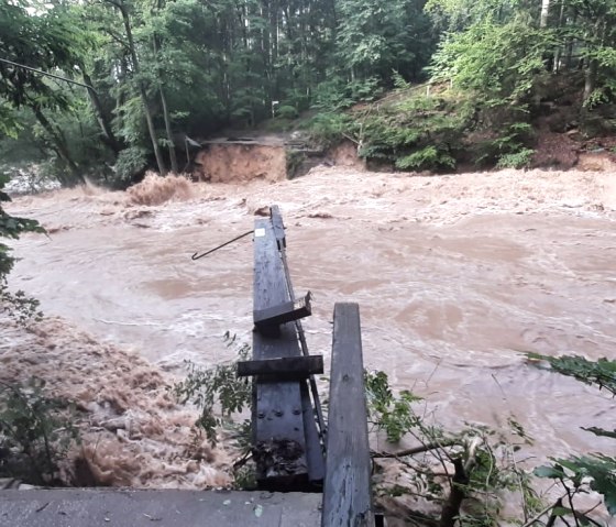 Wasserf&auml;lle Irrel zerst&ouml;rte Br&uuml;cke, &copy; Naturpark S&uuml;deifel/ Dr. Holger T&uuml;lp