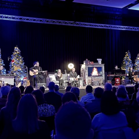 Weihnachtliche Stimmum beim Wohnzimmerkonzert, © Rainer Tures Band