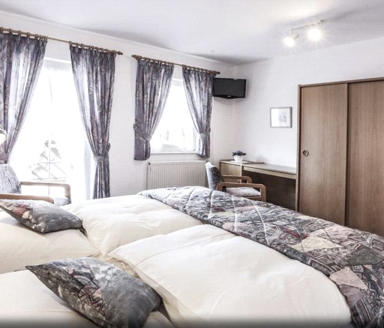 Doppelzimmer, &copy; F&uuml;nfm&auml;delhaus Lambertsberg