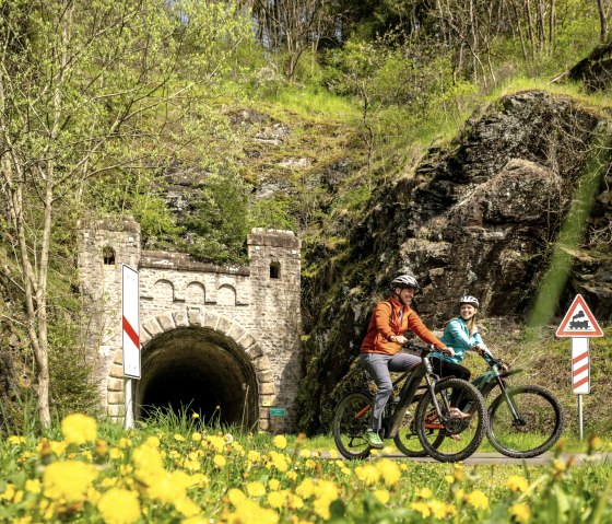 Ein Highlight auf dem Enz-Radweg - der Tunnel, &copy; Eifel Tourismus GmbH, Dominik Ketz