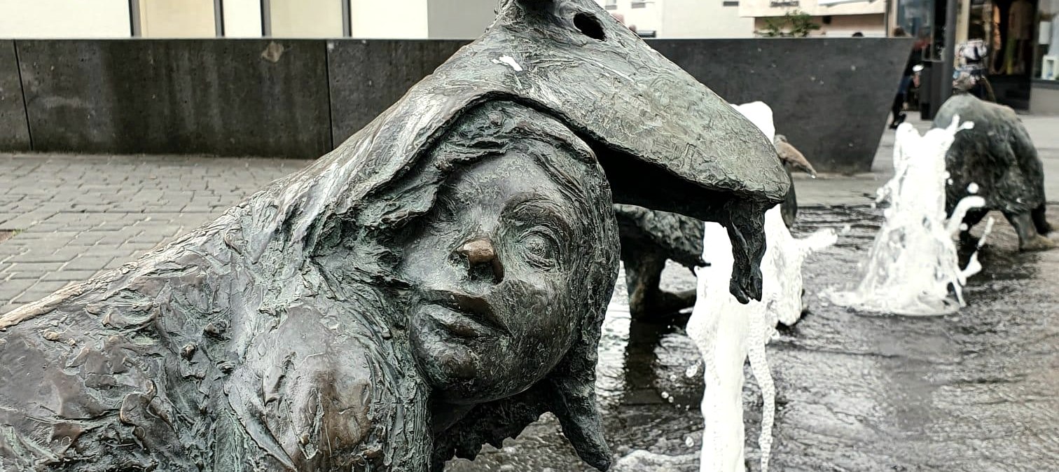 G&auml;&szlig;estrepper Brunnen in Bitburg, &copy; se_photogroove