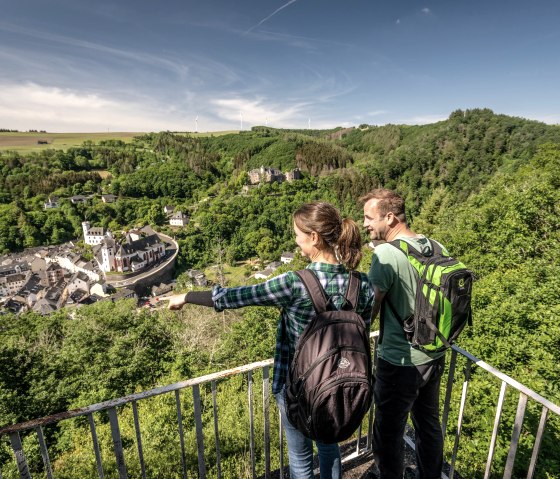 Blick von der großen Kanzel auf Neuerburg, © Eifel Tourismus GmbH, D. Ketz