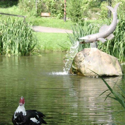 Neuerburg town park with fountain, © Felsenland Südeifel Tourismus