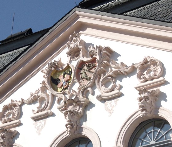 Das Wappen des Echternacher Abts, © Felsenland Südeifel Tourismus