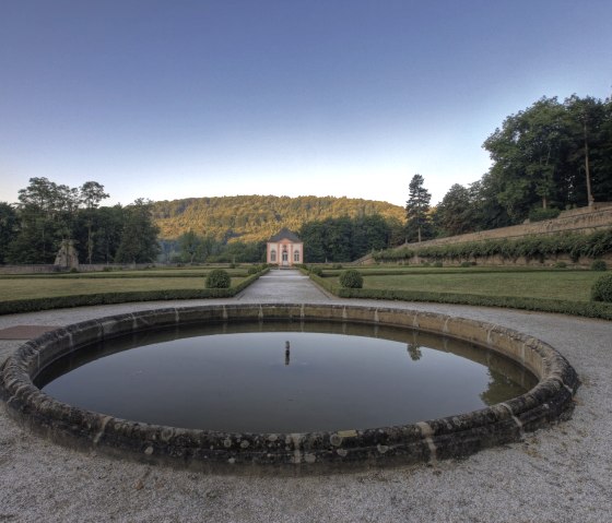 Blick auf den Gartenpavillon Schloss Weilerbach, © Naturpark Südeifel, C. Schleder