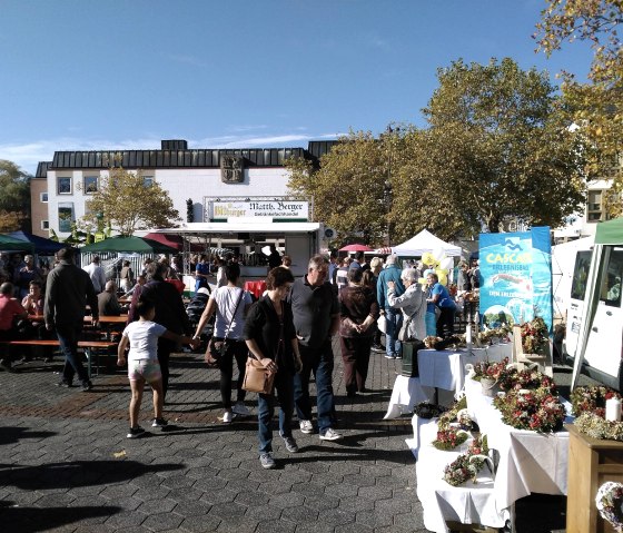Bauernmarkt Bitburg Beda-Markt, &copy; Archiv Stadtverwaltung W. Kr&auml;mer