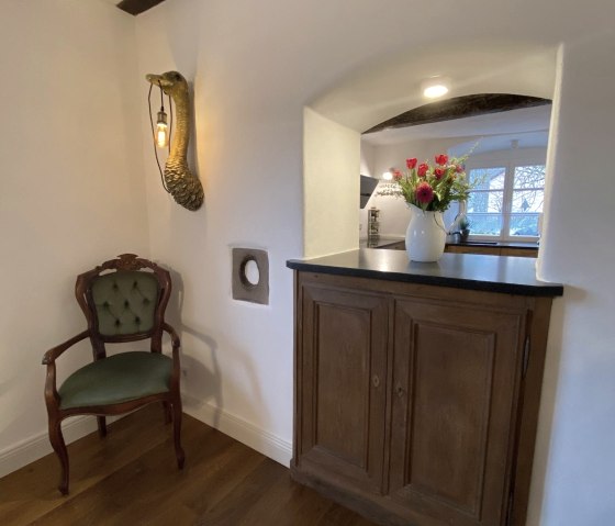 Durchreiche Esszimmer-K&uuml;che, &copy; Hanna Weires