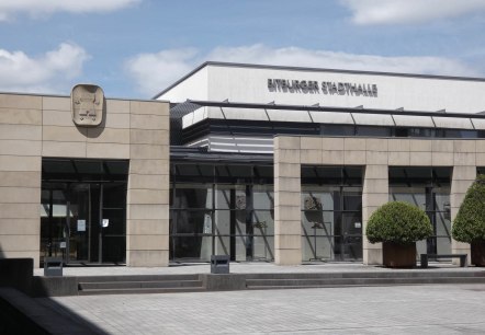 Bitburger Stadthalle Au&szlig;enansicht, &copy; TI Bitburger Land
