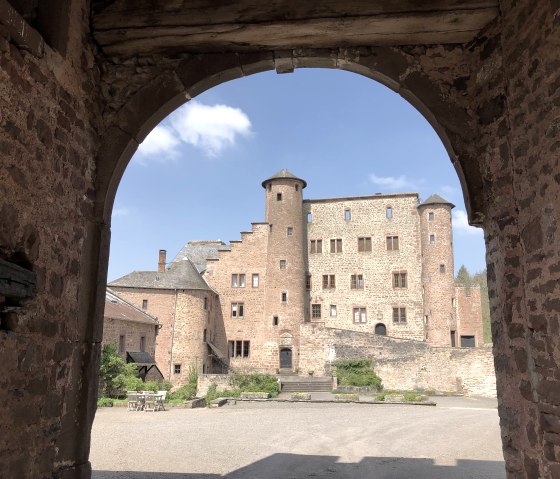 Blick auf Schloss Hamm, &copy; Tourist-Information Bitburger Land