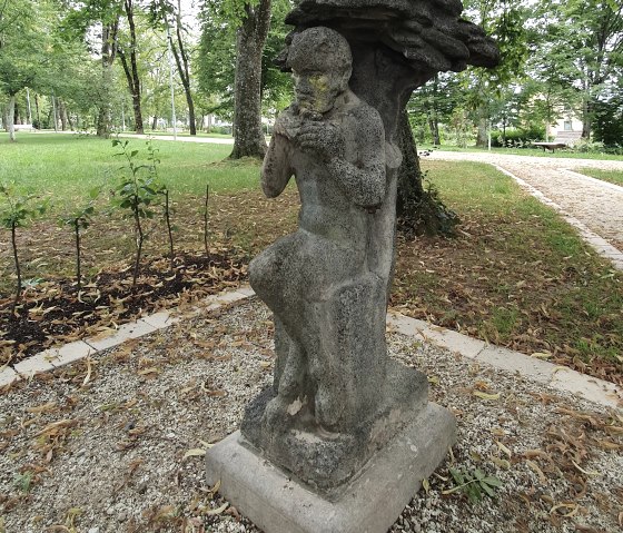 Figur im Maximiner W&auml;ldchen, &copy; TI Bitburger Land_S.Wagner