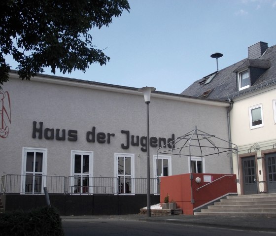 Haus der Jugend Au&szlig;enansicht, &copy; TI Bitburger Land