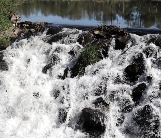 Stausee mit kleinem Wasserfall, &copy; Tourist-Information Islek