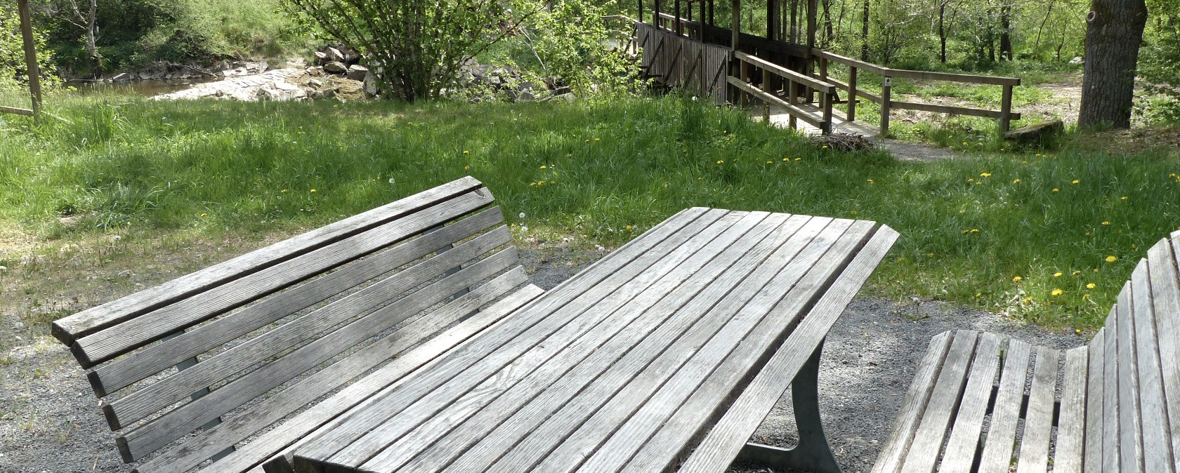 Sitzgruppe am Stausee, &copy; Tourist-Information Islek