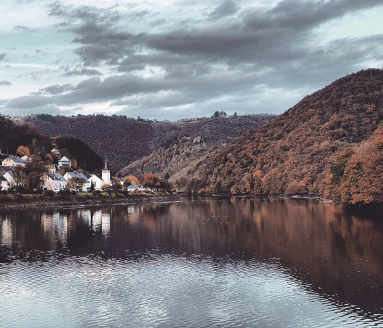 Blick auf Burg Falkenstein, &copy; Felsenland S&uuml;deifel Tourismus GmbH / Anna Carina Krebs