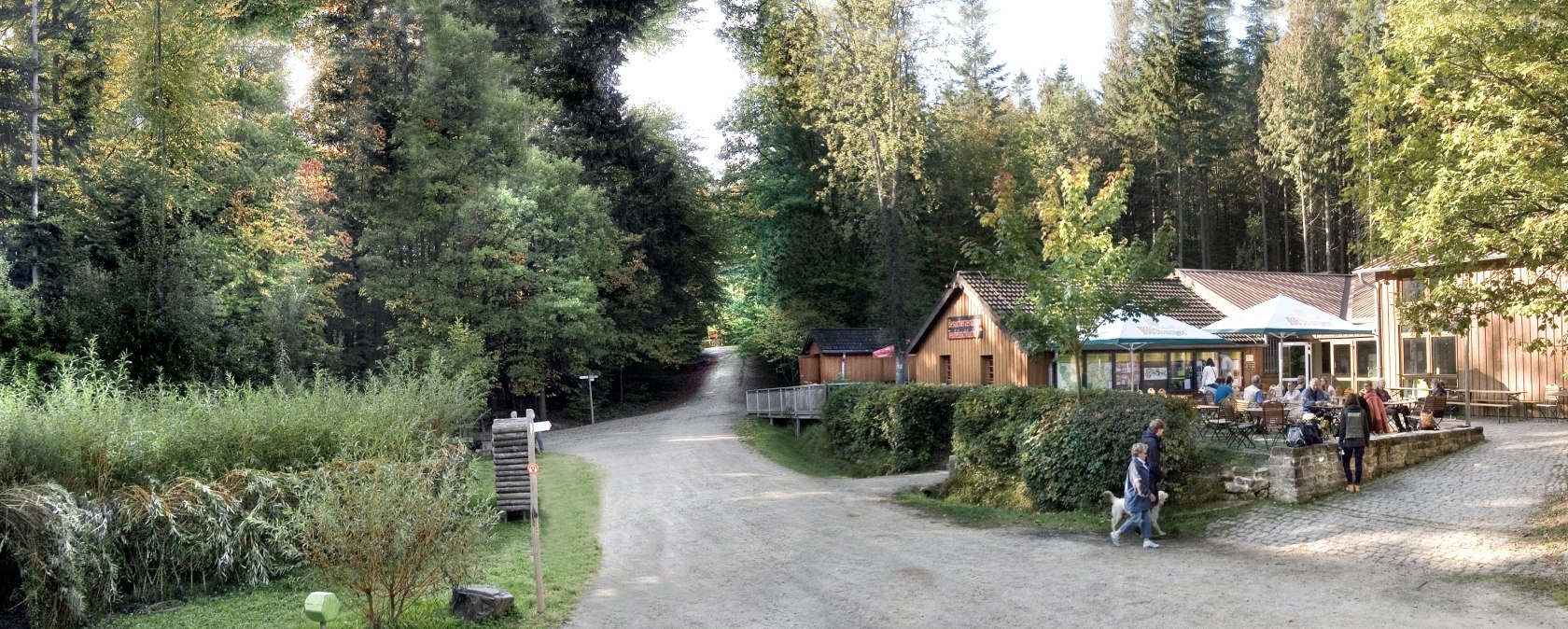 Besucherzentrum Teufelsschlucht mit Waldterrasse, &copy; Felsenland S&uuml;deifel Tourismus GmbH