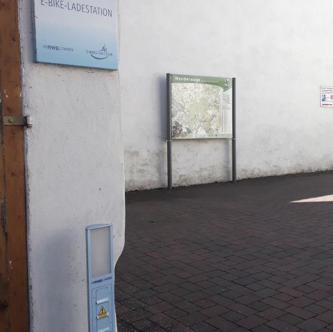 E-Bike Ladestation Abteihof Bollendorf 2, &copy; Felsenland S&uuml;deifel Tourismus GmbH