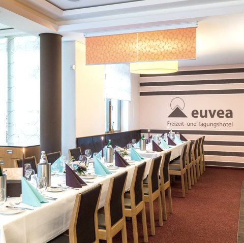 Festtafel, © Felsenland Südeifel Tourismus GmbH