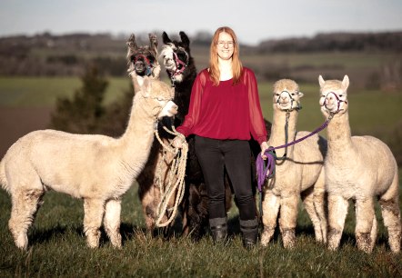 Verena Kauth und ihre Alpakas, © Verena Kauth