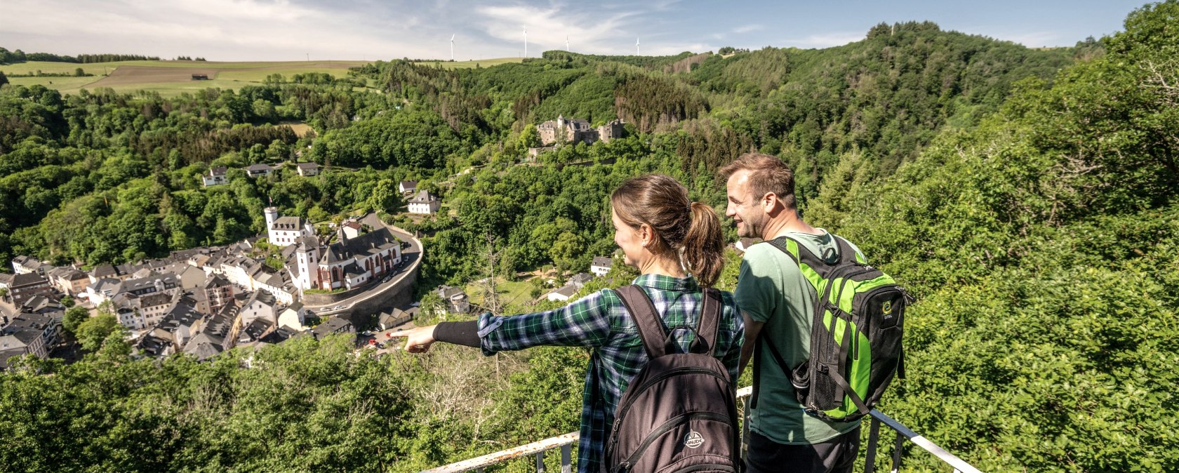 Blick von der gro&szlig;en Kanzel auf Neuerburg, &copy; Eifel Tourismus GmbH, D. Ketz