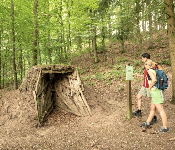 Köhlerhütte am Bach-Pfad im NaturwanderPark delux, © Eifel Tourismus GmbH, D. Ketz