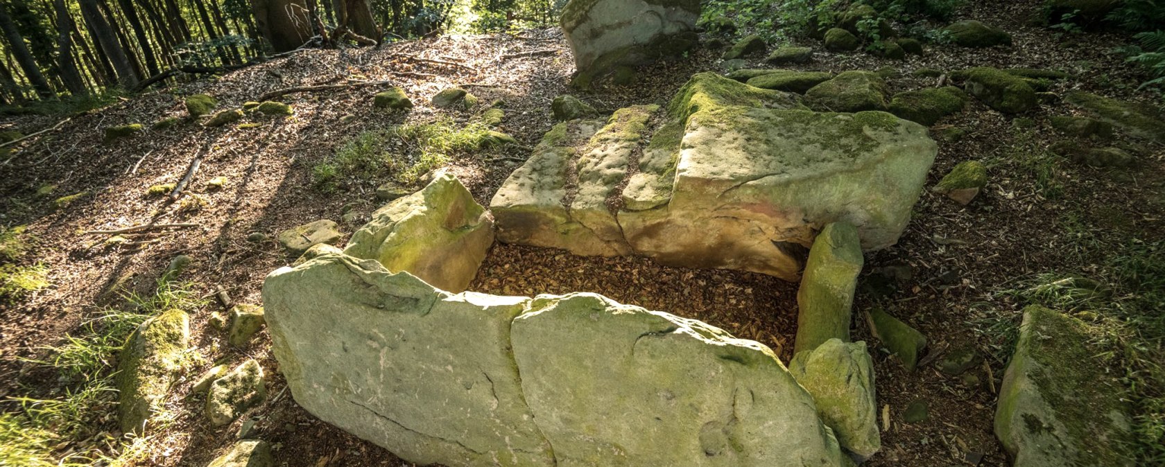 Stone cist grave near Schankweiler, © Eifel Tourismus GmbH, D. Ketz