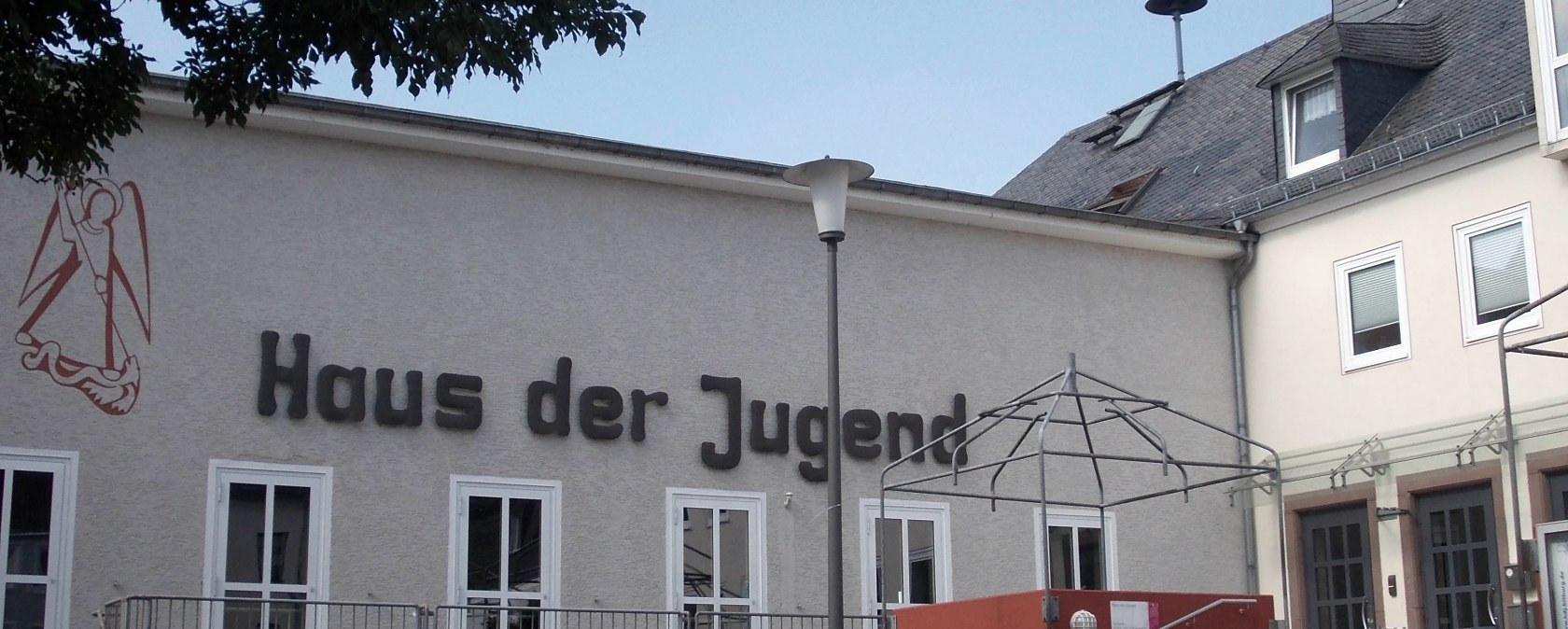 Haus der Jugend Au&szlig;enansicht, &copy; TI Bitburger Land