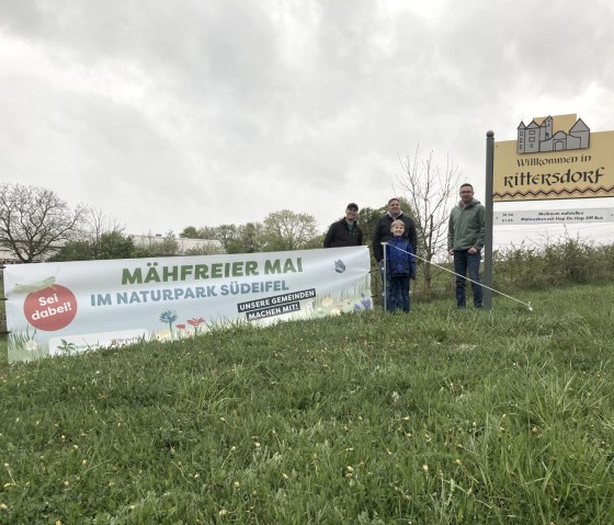 v.l.n.r.: Thomas Schrodt, Ortsbürgermeister Daniel Lichter, Nils Heinen, Michael Heinen., © Michael Heinen