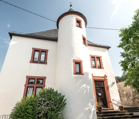 Lehnshaus Neuerburg front view, © Eifel Tourismus GmbH, Dominik Ketz